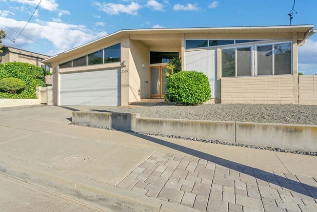 Single story view home overlooking Mission... - Single story view home overlooking Mission...