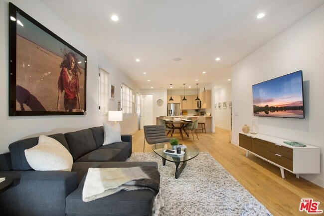 Photo - 418 N Stanley Ave Unit 420