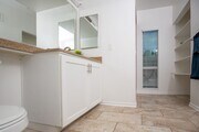 Photo - Cahuenga Place - 3400 Cahuenga Blvd West Apartments