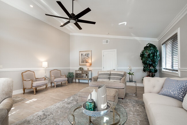 Photo - 429 Smoky Cir