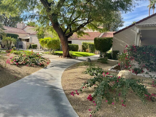 Photo - 310 Forest Hills Dr