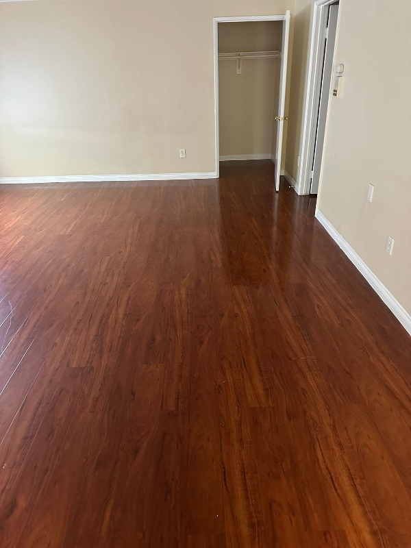 Photo - 5325 Huntington Dr N Apartment Unit 104