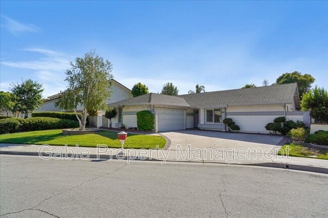 Photo - 25735 Velan Dr House