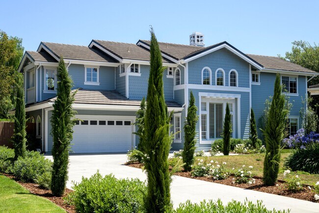 Building Photo - 200 Oak View Ln