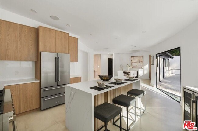 Photo - 3873 Royal Woods Dr