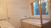 Master Bathroom - 1354 Shadowbrook Ter