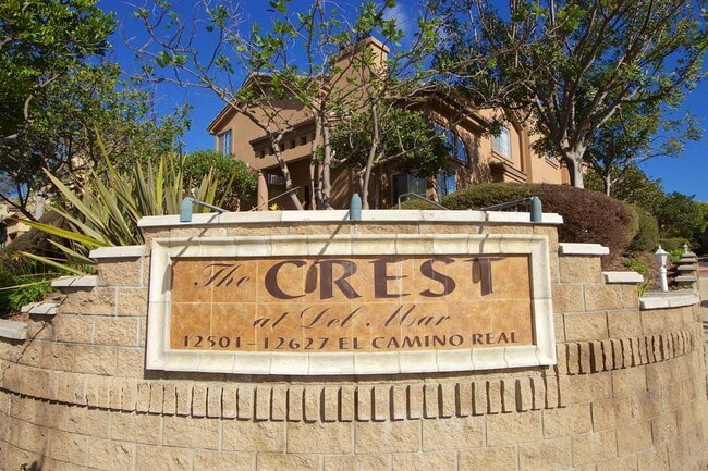 Building Photo - $3,800 - 2 Bed / 2.5 Bath Townhouse in the Crest Del Mar community Unit B