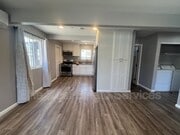 Photo - 6373 Osler St