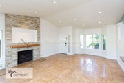 Photo - 972 Ashton Ct