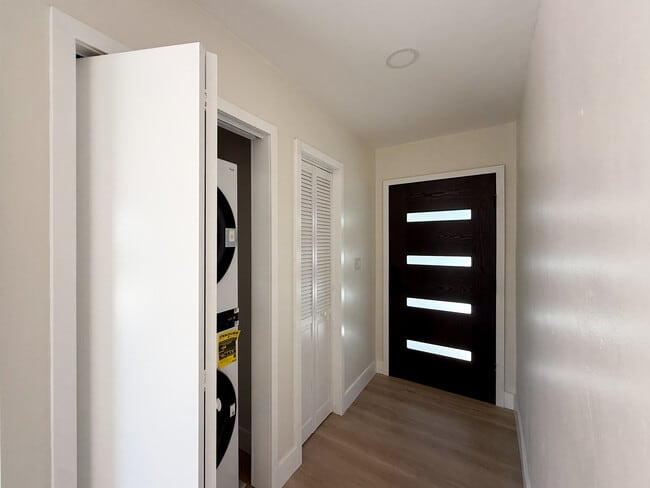 Photo - 8751 Chantilly Ave