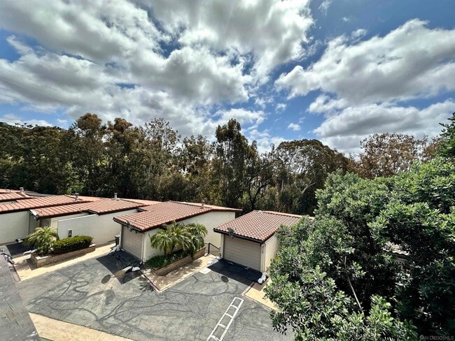 Photo - 2406 Altisma Way