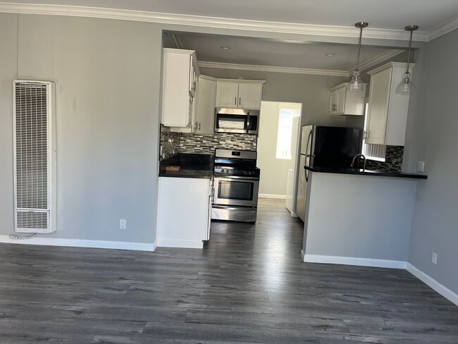 Photo - 1101 Waterloo St Unit 1105