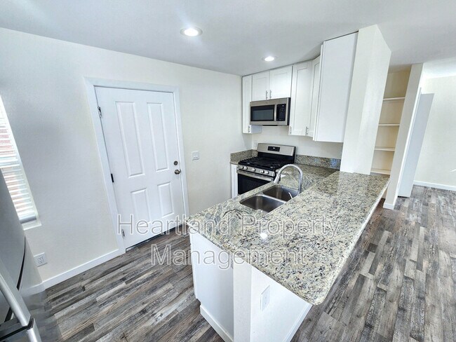 Photo - 3877 1/2 39th St.