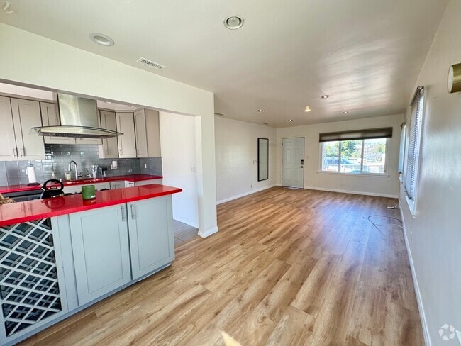 Building Photo - 6664 Ensign Ave Rental