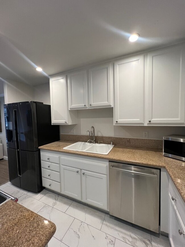 Photo - 2 Bed 2 Bath - Split Unit Unit A214