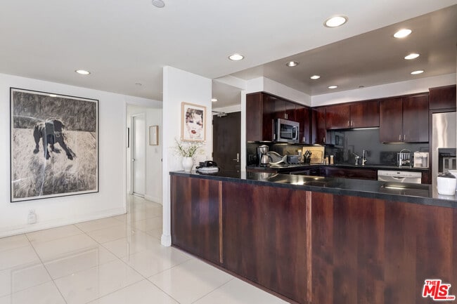 Photo - 10445 Wilshire Blvd Unit 905