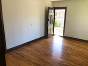 Livingroom - 1912 Jackson St Apartments Unit A