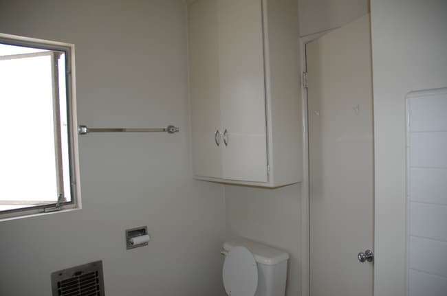 Photo - 608 W Glenoaks Blvd Unit lower