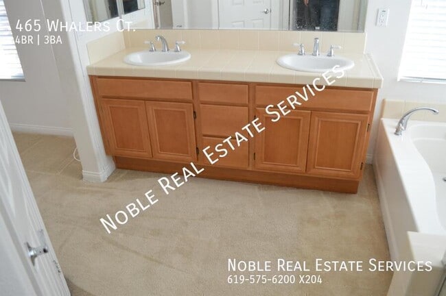 Photo - 465 Whalers Ct