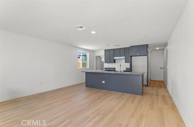 Photo - 709 W 80th St