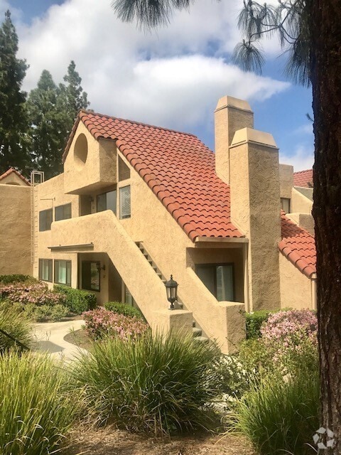 Building Photo - Fantastic  2Br/2Ba Upper Condo in Bernardo...