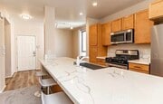 Photo - 6001 Crescent Prk E Unit 313