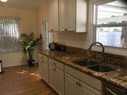 Photo - 20957 Community St