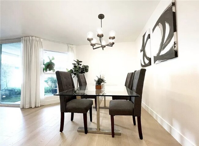 Photo - 4637 Willis Ave