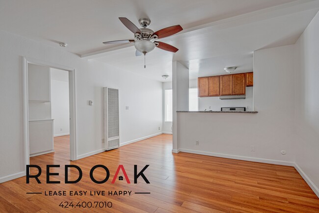 Building Photo - 5624 Fair Ave Unit 105