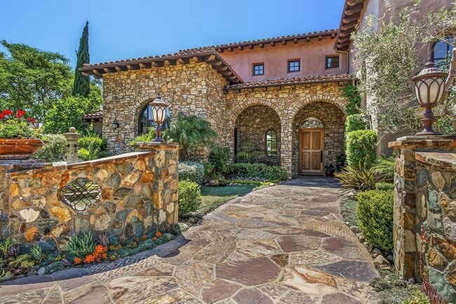 Photo - 19557 Fortuna Del Este House