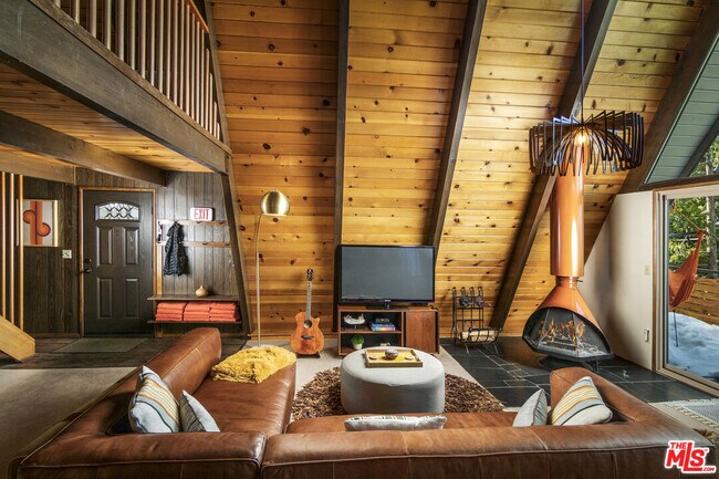 Photo - 1281 Aleutian Dr