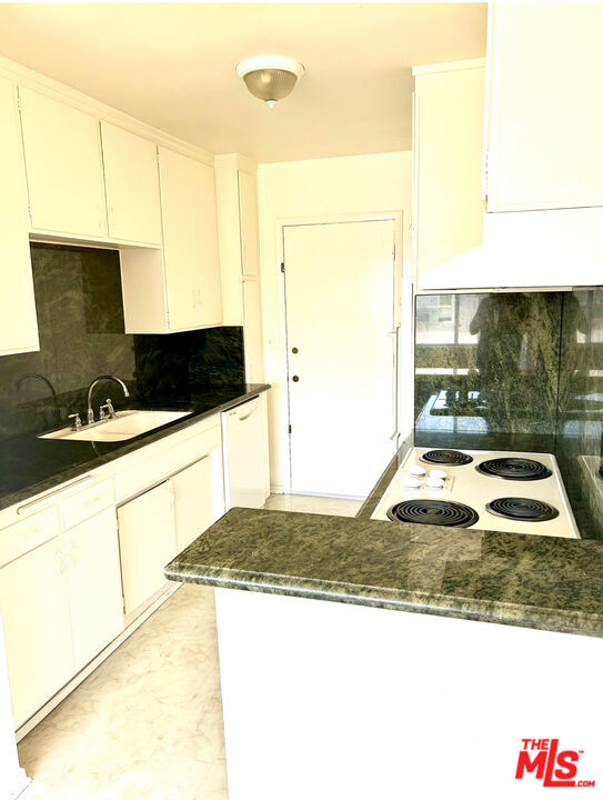 Photo - 1440 Reeves St Unit 203