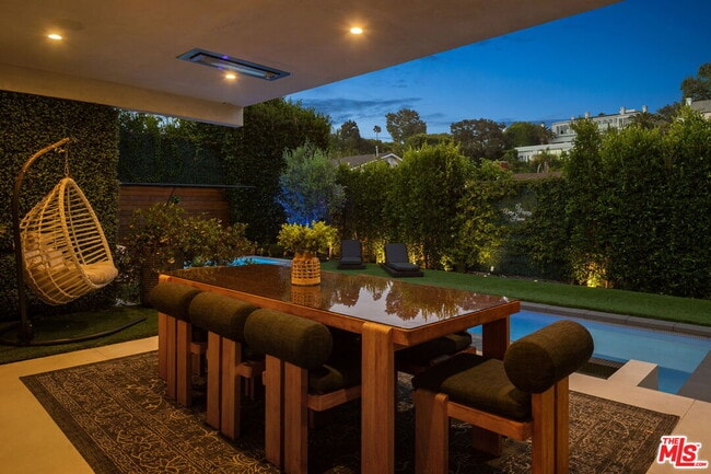 Photo - 1368 Beckwith Ave