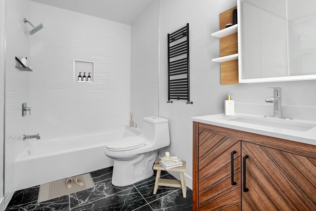 Photo - 5928 S Hoover St Unit 3/4