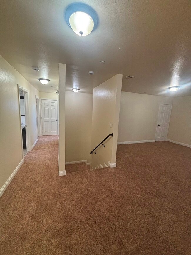 Photo - 1011 E 56th St