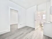 Photo - 427 S Alvarado St Apartments