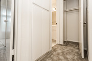 1BR, 1BA - 600-700 SF - Casa Commonwealth Apartments