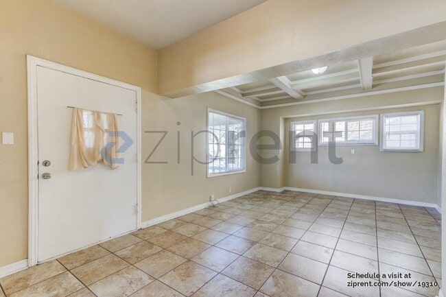 Photo - 4062 S Budlong Ave