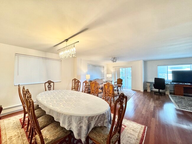 Photo - 10655 Wilshire Blvd Unit 303