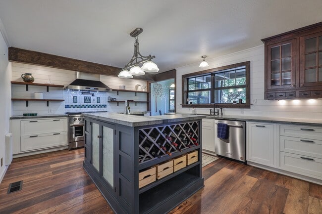 Building Photo - 26316 CA-189