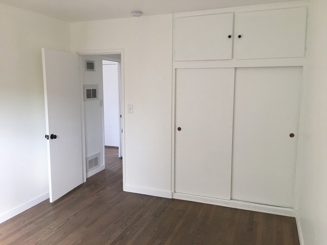 Bed room - 3466 Glendon Ave Unit #2