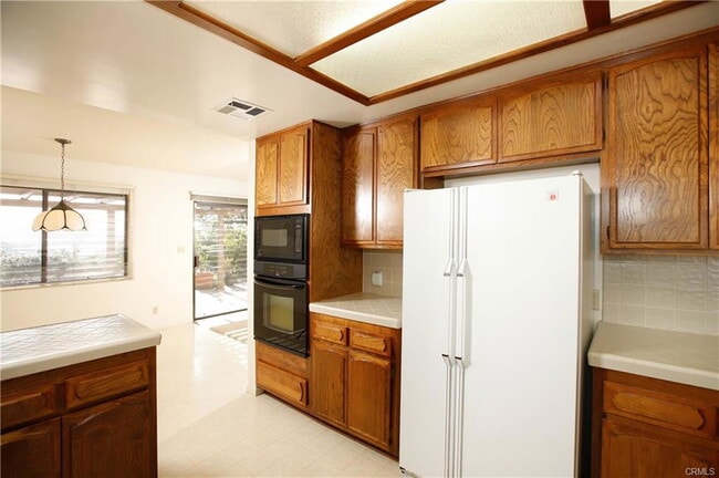 Photo - 1845 Cathay St