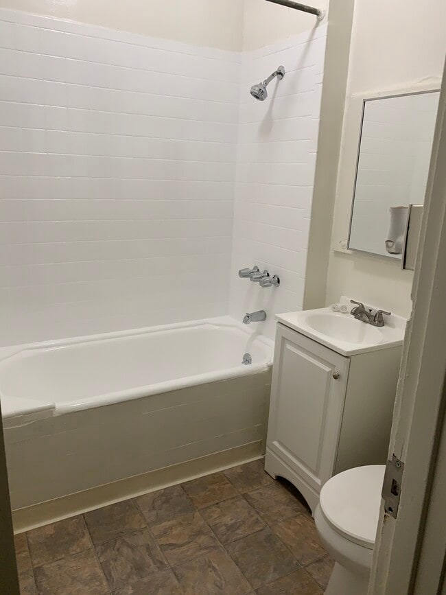 Photo - Waldorf Apartments