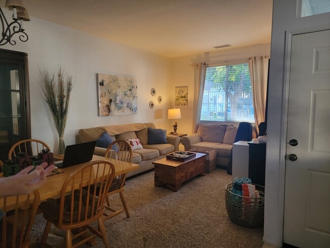 Photo - 49 Bluff Cove Dr