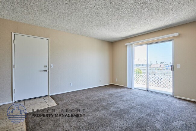 Photo - 1636 E 6th St