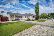 Photo - 20756 Saticoy St