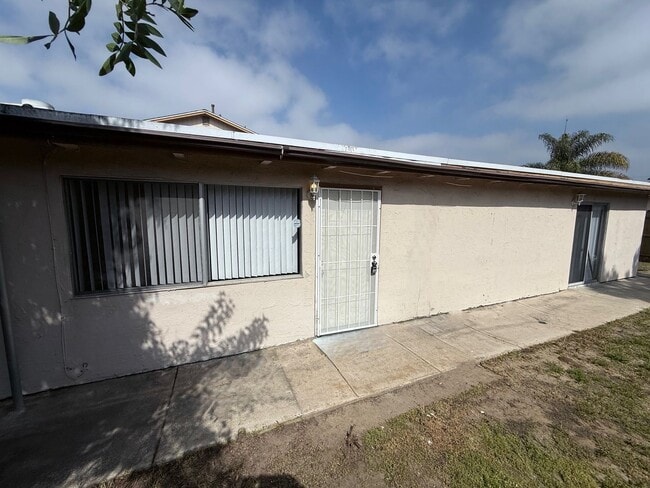 Photo - 1561 Olive Ave Unit A