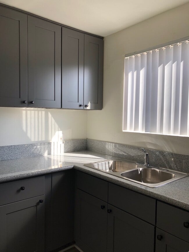 Photo - 5526 Carlton Way Unit 302