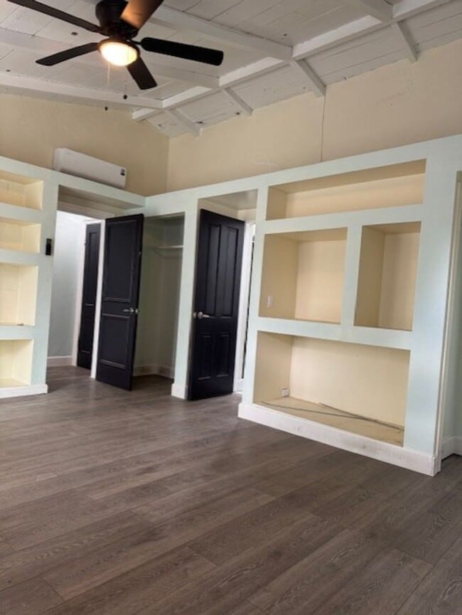 Building Photo - DHS6348 Unit 02