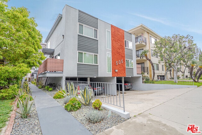 Building Photo - 505 N Kenwood St Rental